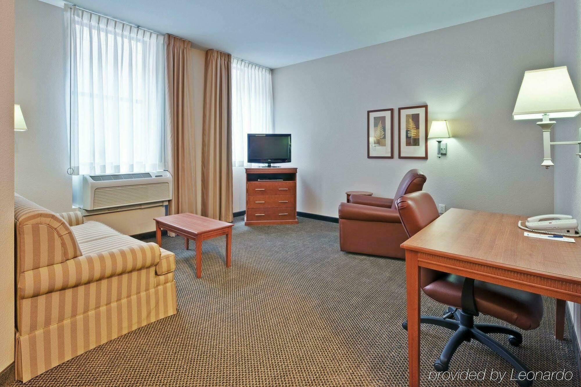 Candlewood Suites Terre Haute By Ihg Εξωτερικό φωτογραφία